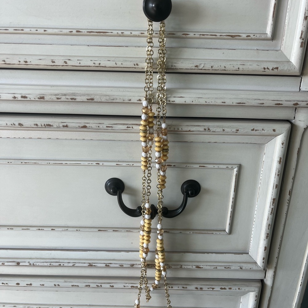 Long Beaded Necklace in Yellow and White